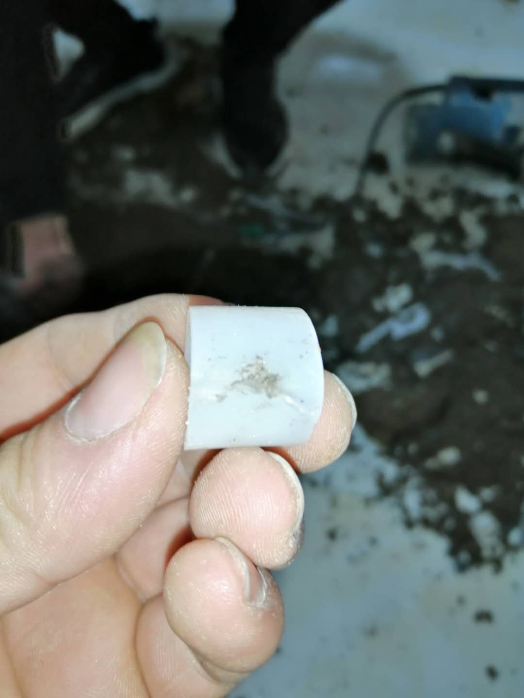 酉阳家里地暖漏水了怎么办？